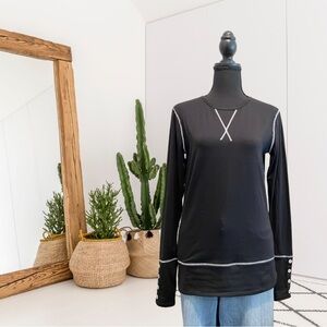 NILS Long Sleeve Button Wrist Top